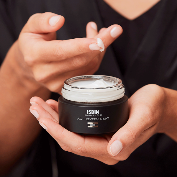 ISDIN A.G.E. REVERSE NIGHT CREME DE NUIT REPARATRICE 51.5G – Image 2